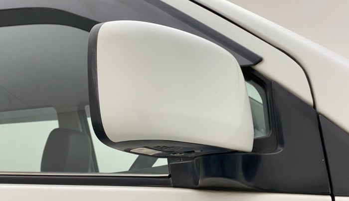 2016 Maruti Wagon R 1.0 VXI AMT, Petrol, Automatic, 69,491 km, Right rear-view mirror - Minor folding noise