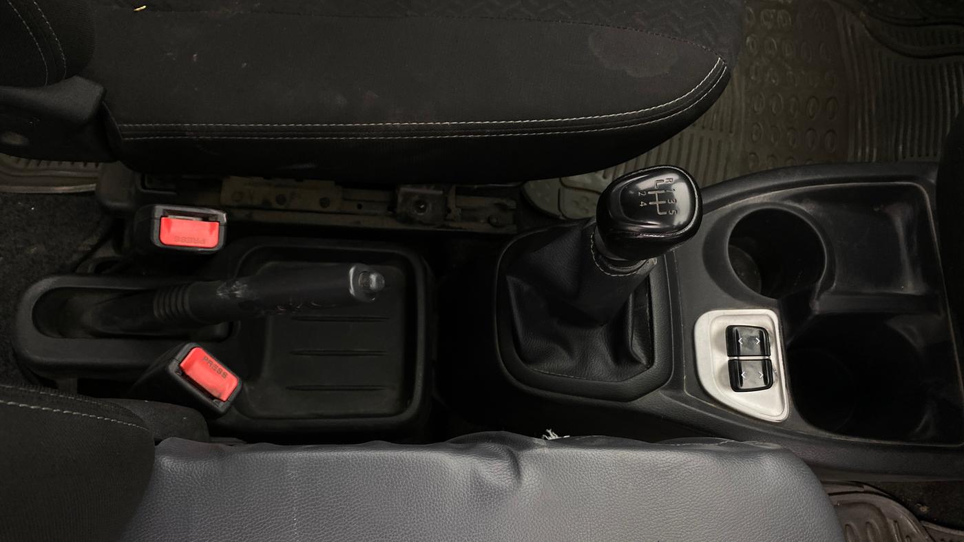 2019 Datsun Redi Go T (O), Petrol, Manual, 38,330 km, Gear Lever