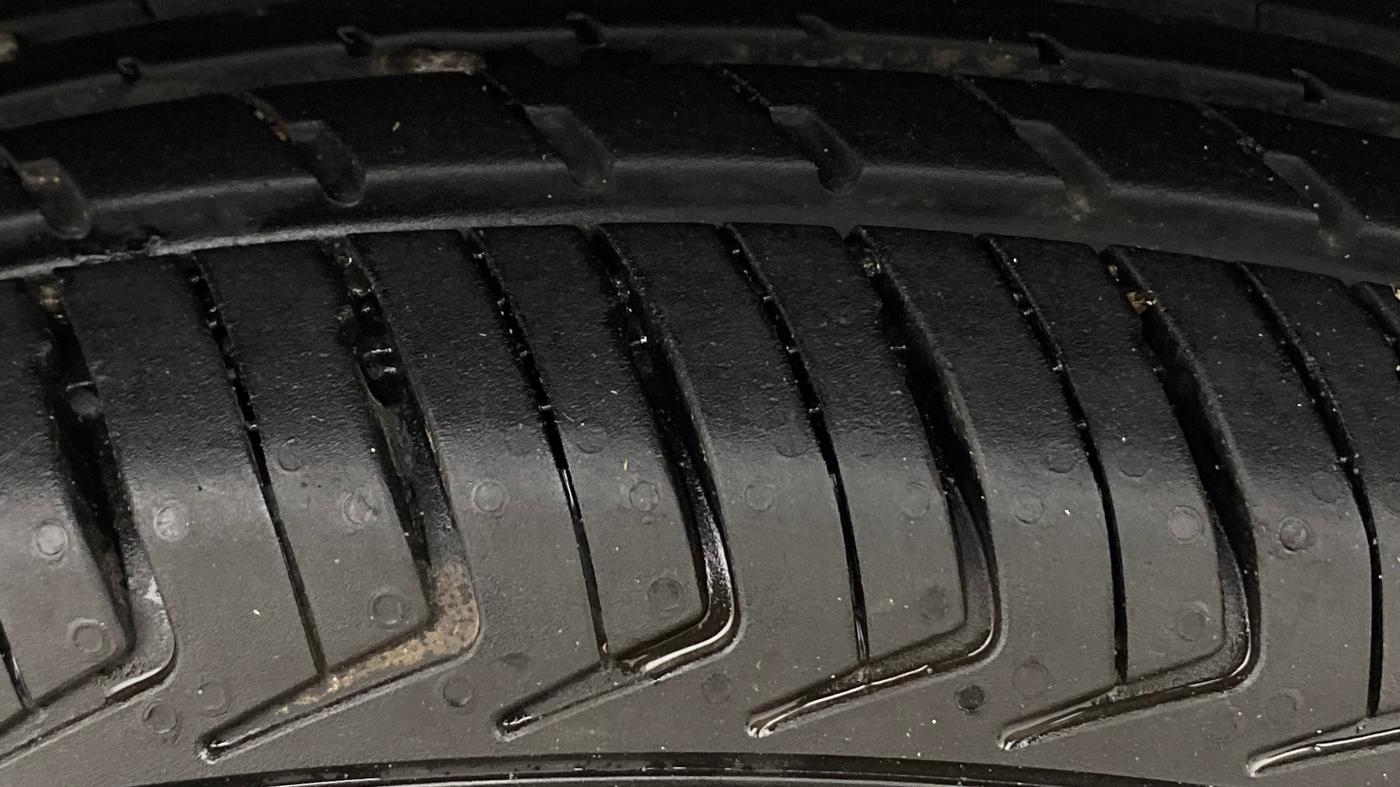 2019 Datsun Redi Go T (O), Petrol, Manual, 38,330 km, Right Rear Tyre Tread