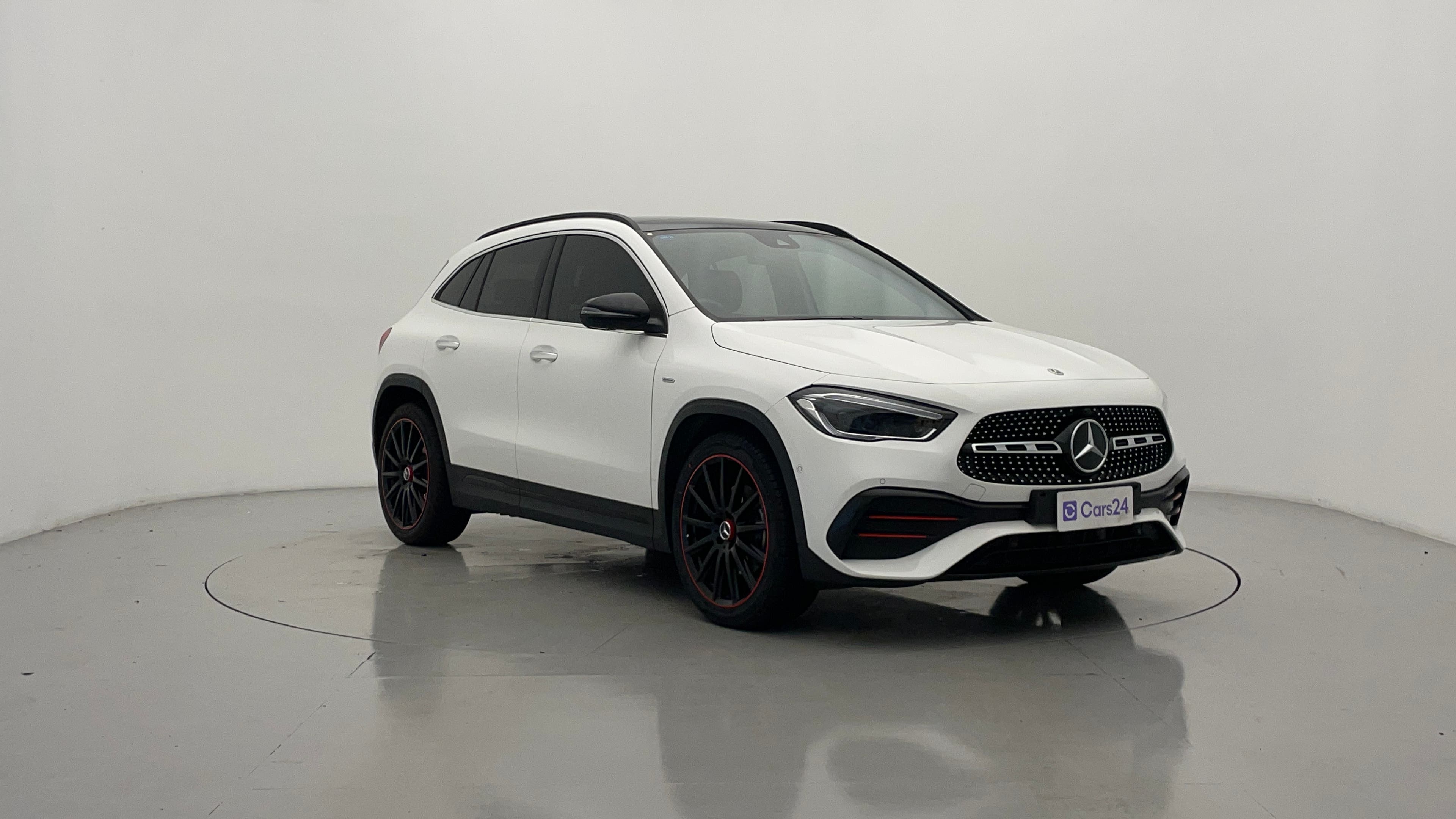 Mercedes-benz GLA image
