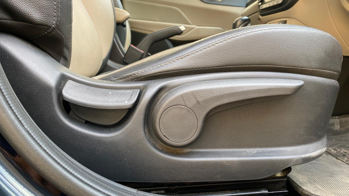 2022 Hyundai Verna SX (O) 1.5 CRDI AT, Diesel, Automatic, 40,145 km, Driver Side Adjustment Panel