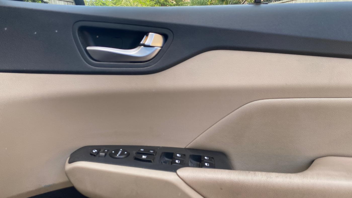 2022 Hyundai Verna SX (O) 1.5 CRDI AT, Diesel, Automatic, 40,145 km, Driver Side Door Panels Control