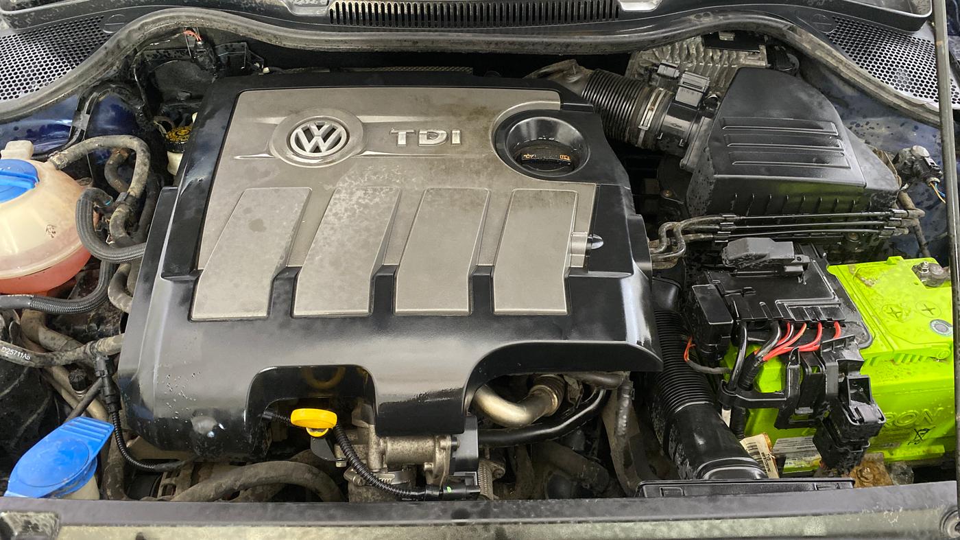 2013 Volkswagen Vento HIGHLINE DIESEL 1.6, Diesel, Manual, 22,392 km, Engine View
