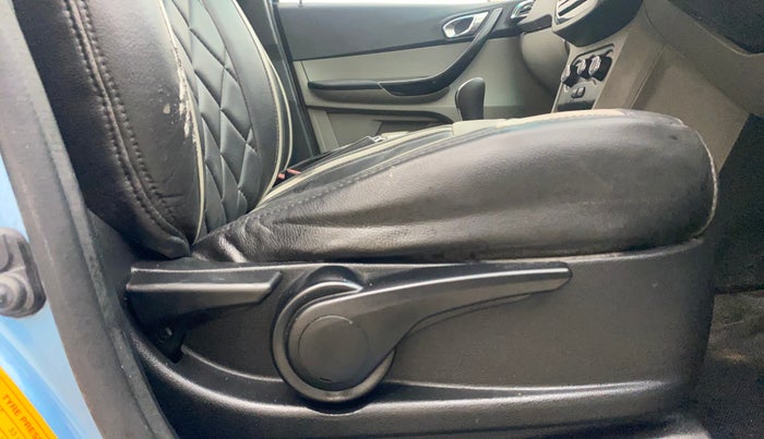 2017 Tata Tiago XZ PETROL, Petrol, Manual, 1,49,529 km, Driver Side Adjustment Panel