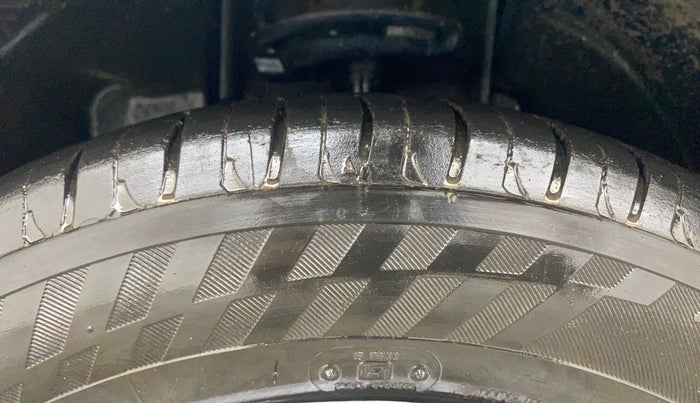 2017 Tata Tiago XZ PETROL, Petrol, Manual, 1,49,529 km, Left Front Tyre Tread