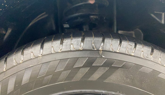 2017 Tata Tiago XZ PETROL, Petrol, Manual, 1,49,529 km, Right Front Tyre Tread