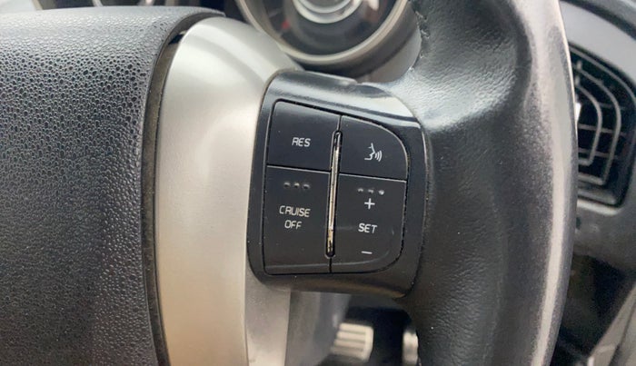 2019 Mahindra XUV500 W11 AT, Diesel, Automatic, 85,421 km, Adaptive Cruise Control