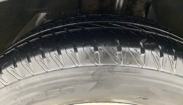 2019 Mahindra XUV500 W11 AT, Diesel, Automatic, 85,421 km, Left Front Tyre Tread