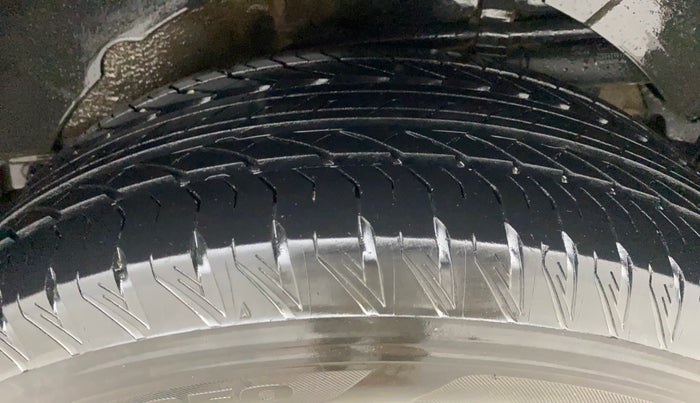 2019 Mahindra XUV500 W11 AT, Diesel, Automatic, 85,421 km, Left Rear Tyre Tread