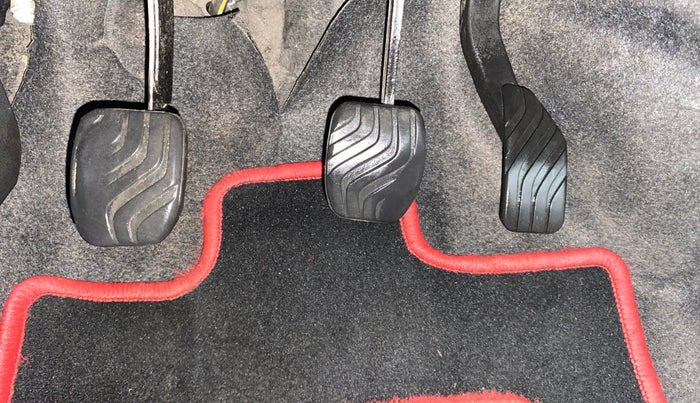 2022 Renault Kwid CLIMBER MT 1.0, Petrol, Manual, 67,463 km, Pedals