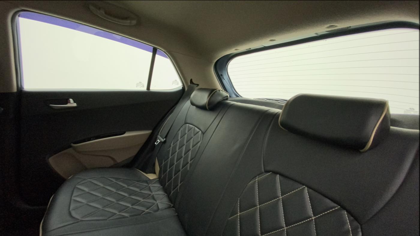 2015 Hyundai Grand i10 ASTA AT 1.2 KAPPA VTVT, Petrol, Automatic, 51,295 km, Right Side Rear Door Cabin