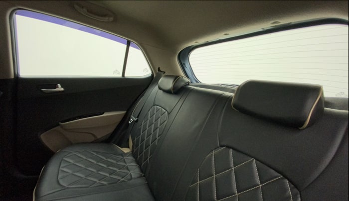 2015 Hyundai Grand i10 ASTA AT 1.2 KAPPA VTVT, Petrol, Automatic, 51,295 km, Right Side Rear Door Cabin