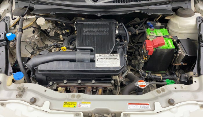 2015 Maruti Swift LXI (O), CNG, Manual, 98,674 km, Open Bonet