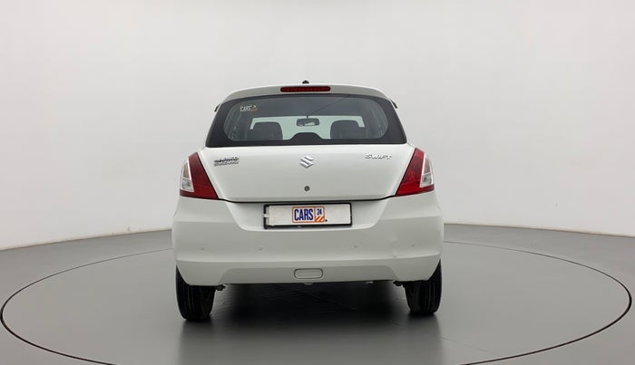 2015 Maruti Swift LXI (O), CNG, Manual, 98,674 km, Back/Rear