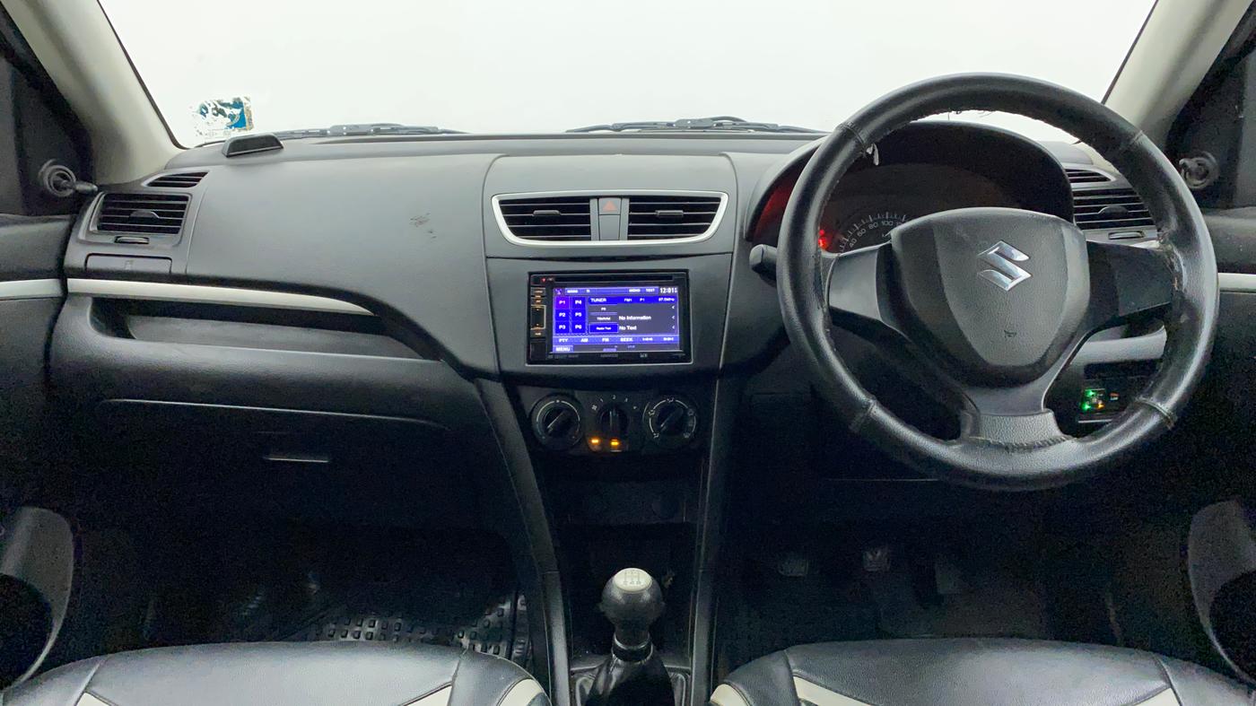 2015 Maruti Swift LXI (O), CNG, Manual, 98,674 km, Dashboard