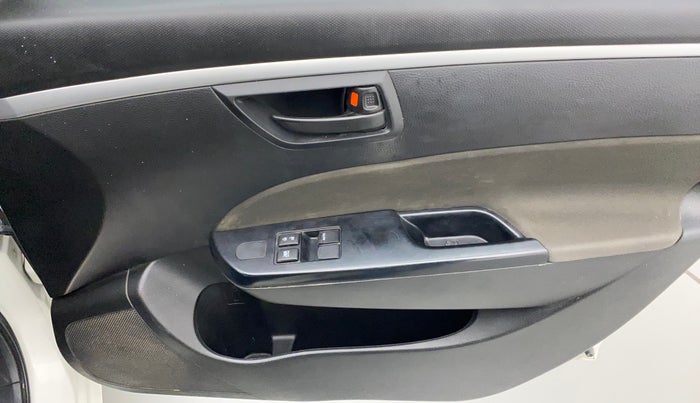 2015 Maruti Swift LXI (O), CNG, Manual, 98,674 km, Driver Side Door Panels Control