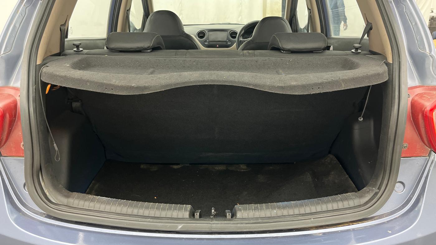 2014 Hyundai Grand i10 ASTA AT 1.2 KAPPA VTVT, Petrol, Automatic, 1,05,530 km, Boot Inside