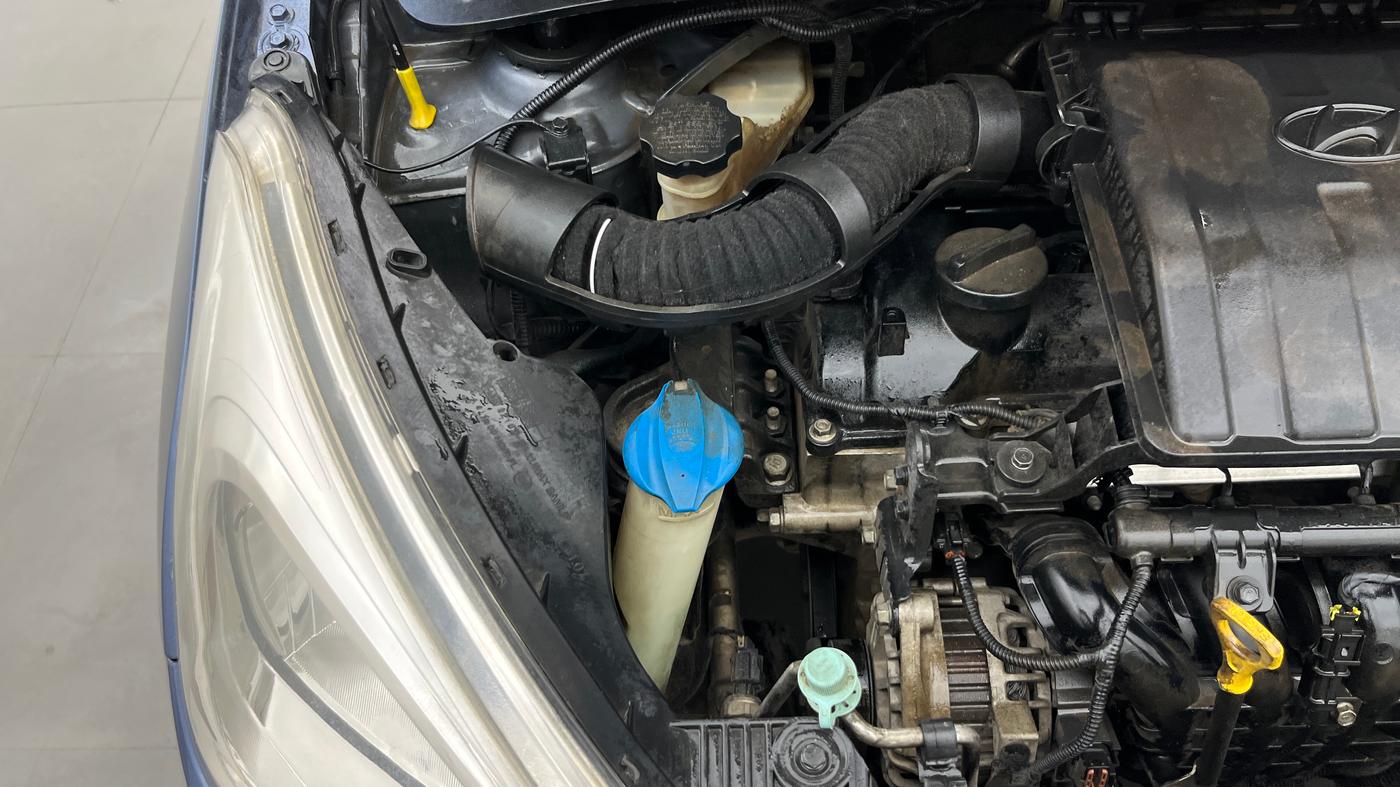 2014 Hyundai Grand i10 ASTA AT 1.2 KAPPA VTVT, Petrol, Automatic, 1,05,530 km, Engine View - Right