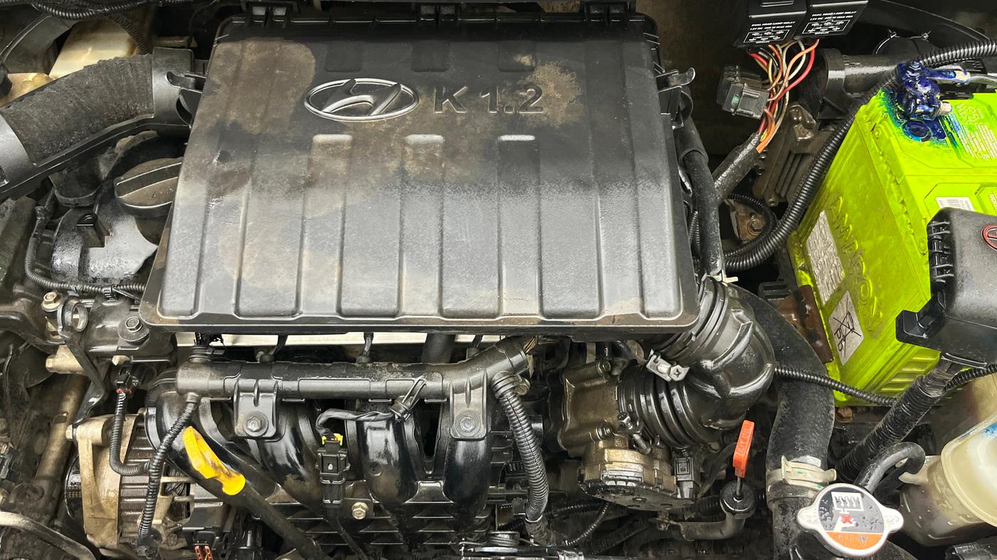 2014 Hyundai Grand i10 ASTA AT 1.2 KAPPA VTVT, Petrol, Automatic, 1,05,530 km, Engine View