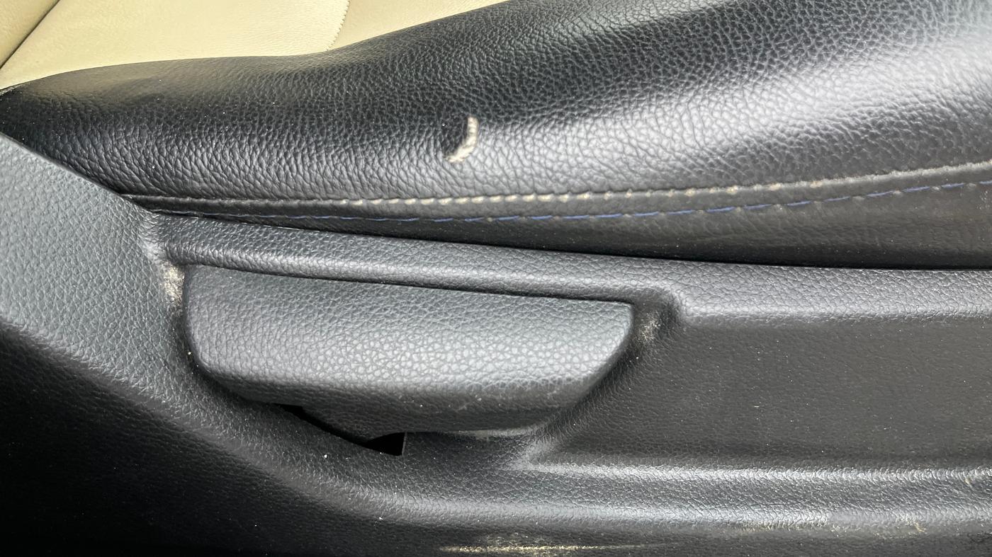 2013 Hyundai Eon MAGNA +, Petrol, Manual, 83,349 km, Driver Side Adjustment Panel