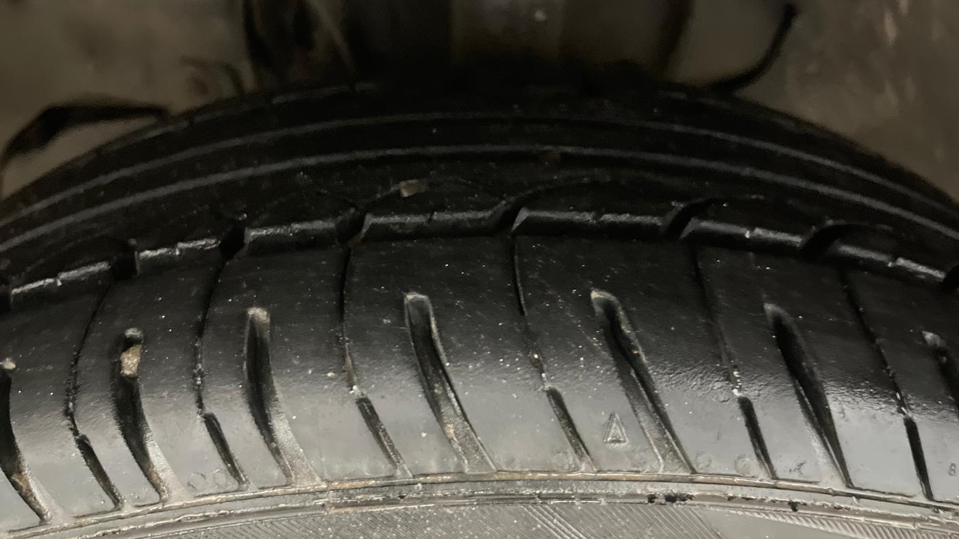 2022 Tata TIGOR XZ PLUS CNG, CNG, Manual, 94,845 km, Left Front Tyre Tread