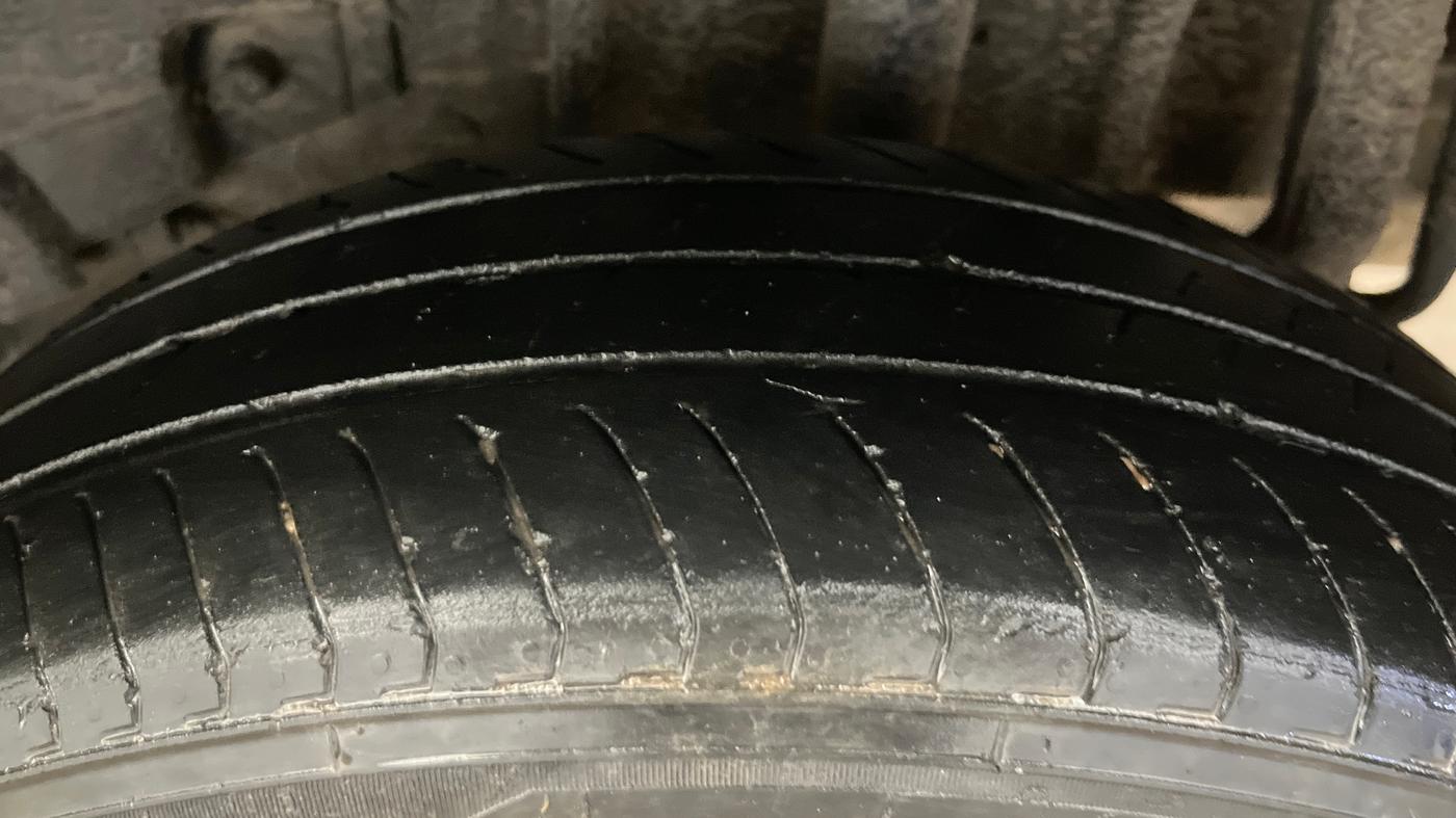 2022 Tata TIGOR XZ PLUS CNG, CNG, Manual, 94,845 km, Left Rear Tyre Tread
