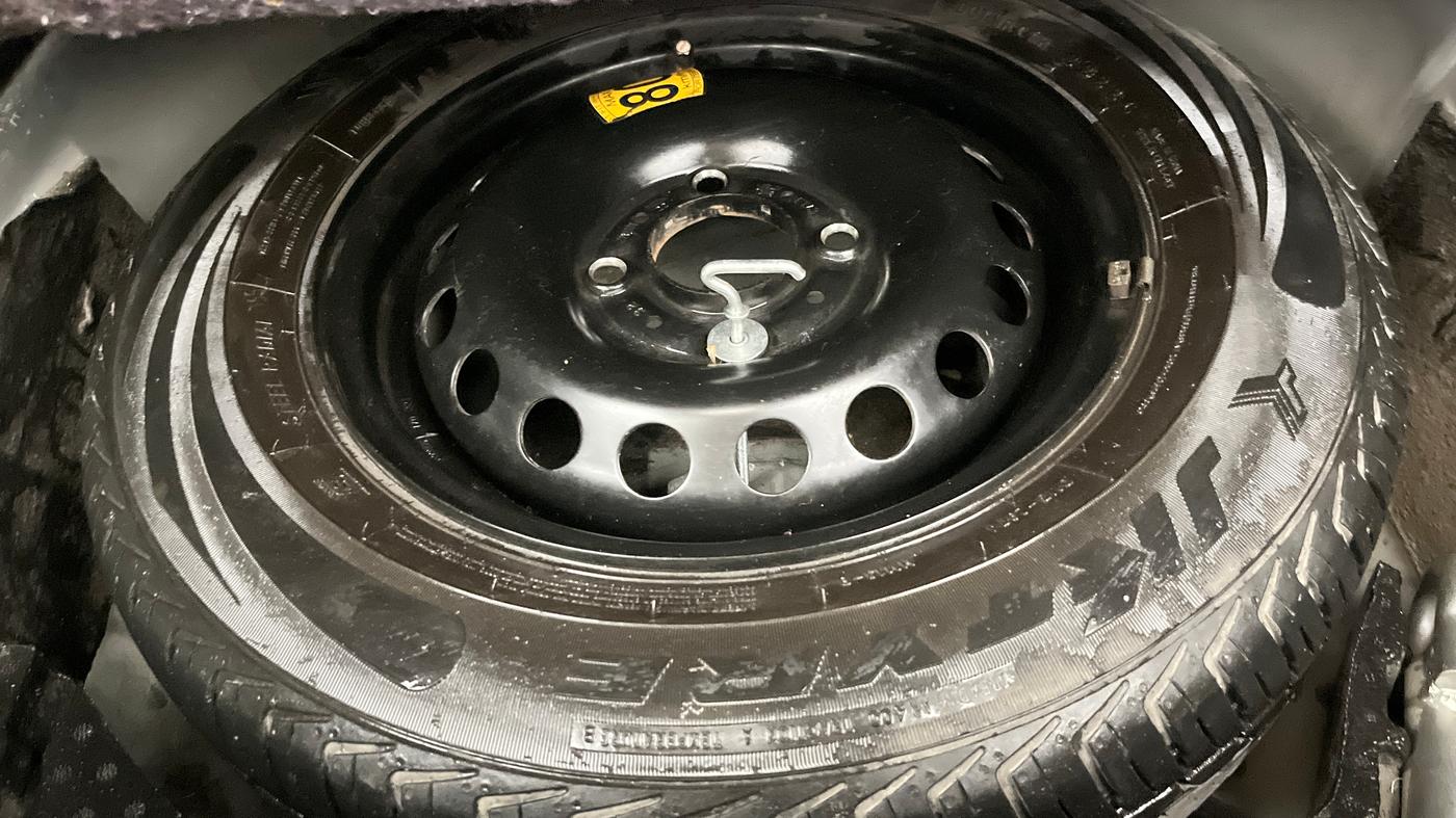 2022 Tata TIGOR XZ PLUS CNG, CNG, Manual, 94,845 km, Spare Tyre