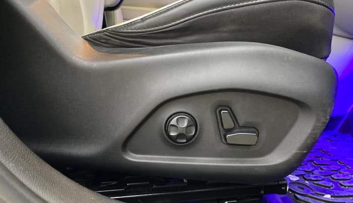 2018 Jeep Compass LIMITED PLUS PETROL AT, Petrol, Automatic, 44,423 km, Driver Side Adjustment Panel