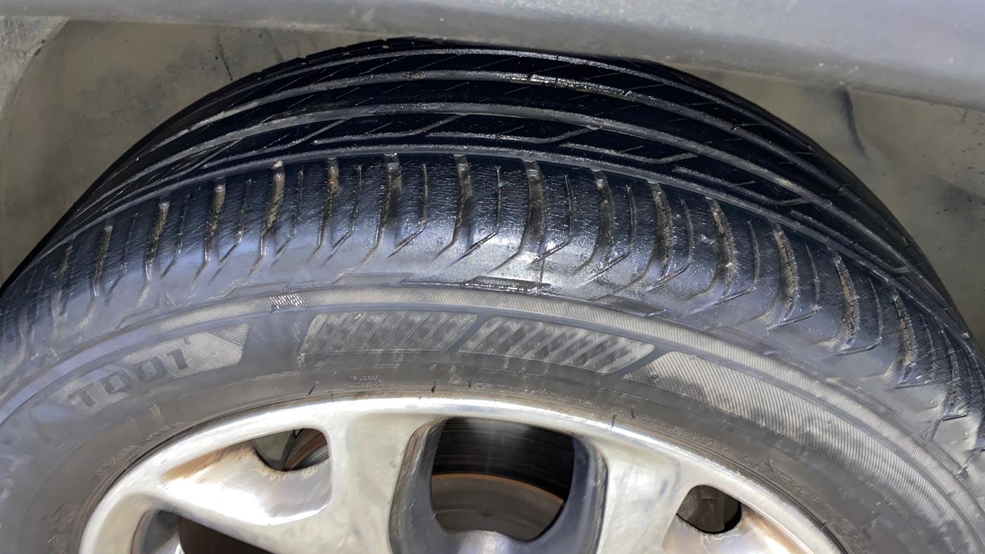 2018 Jeep Compass LIMITED PLUS PETROL AT, Petrol, Automatic, 44,468 km, Right Front Tyre Tread
