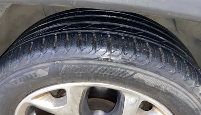 2018 Jeep Compass LIMITED PLUS PETROL AT, Petrol, Automatic, 44,423 km, Right Front Tyre Tread
