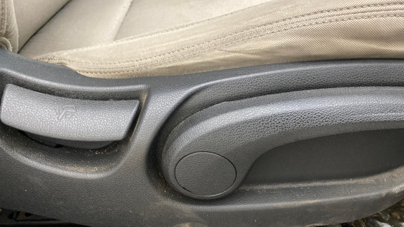 2017 Hyundai Tucson 2WD MT PETROL, Petrol, Manual, 1,03,161 km, Driver Side Adjustment Panel