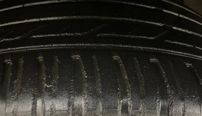 2017 Hyundai Tucson 2WD MT PETROL, Petrol, Manual, 1,03,161 km, Left Front Tyre Tread