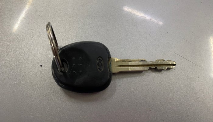 2016 Hyundai Eon ERA +, Petrol, Manual, 36,116 km, Key Close Up