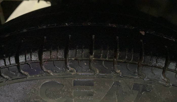 2016 Hyundai Eon ERA +, Petrol, Manual, 36,116 km, Right Rear Tyre Tread