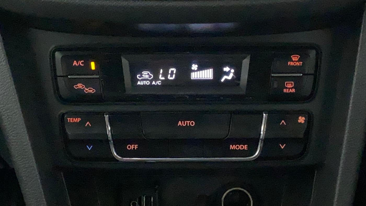 2016 Maruti Vitara Brezza ZDI, Diesel, Manual, 59,299 km, Automatic Climate Control
