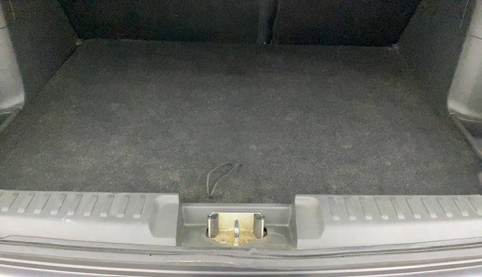 2016 Maruti Vitara Brezza ZDI, Diesel, Manual, 59,299 km, Boot Inside