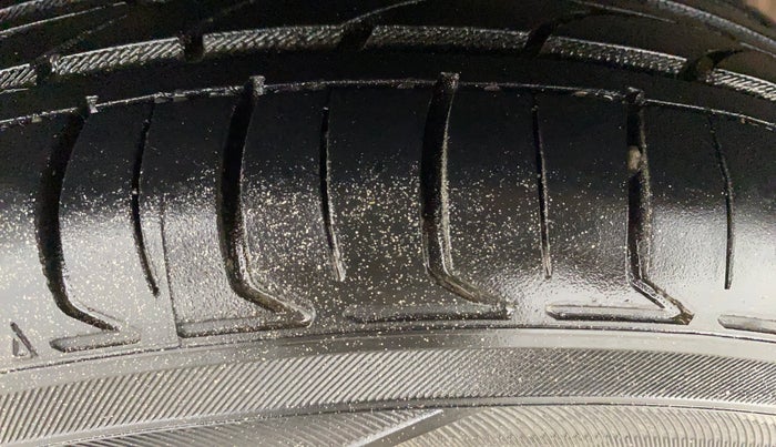 2018 Tata TIGOR XM PETROL, CNG, Manual, 1,15,652 km, Right Rear Tyre Tread