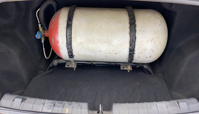 2018 Tata TIGOR XM PETROL, CNG, Manual, 1,15,652 km, Boot Inside