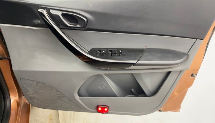 2018 Tata TIGOR XM PETROL, CNG, Manual, 1,15,652 km, Driver Side Door Panels Control