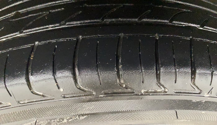 2018 Tata TIGOR XM PETROL, CNG, Manual, 1,15,652 km, Left Front Tyre Tread