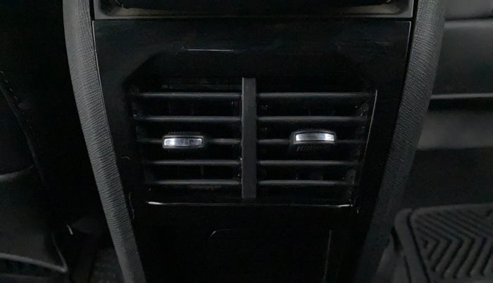 2022 Tata NEXON XZ PLUS (O) PETROL DARK EDITION, Petrol, Manual, 27,443 km, Rear AC Vents