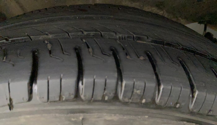 2019 Maruti New Wagon-R LXI CNG 1.0, CNG, Manual, 70,440 km, Right Front Tyre Tread