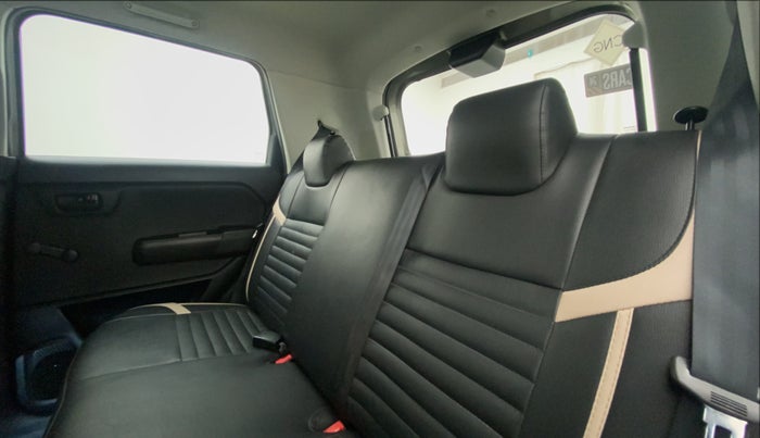 2019 Maruti New Wagon-R LXI CNG 1.0, CNG, Manual, 70,440 km, Right Side Rear Door Cabin