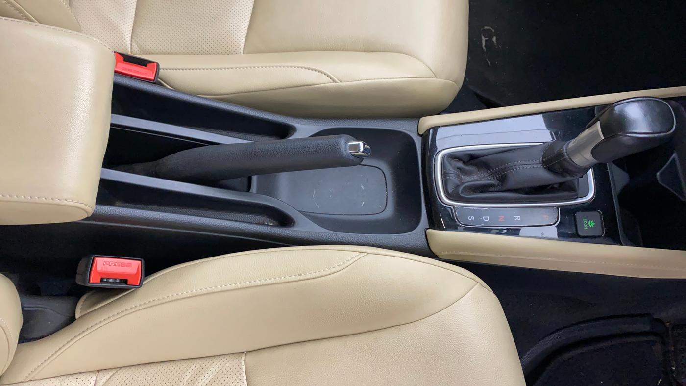 2022 Honda City 1.5L I-VTEC ZX CVT, Petrol, Automatic, 31,721 km, Gear Lever