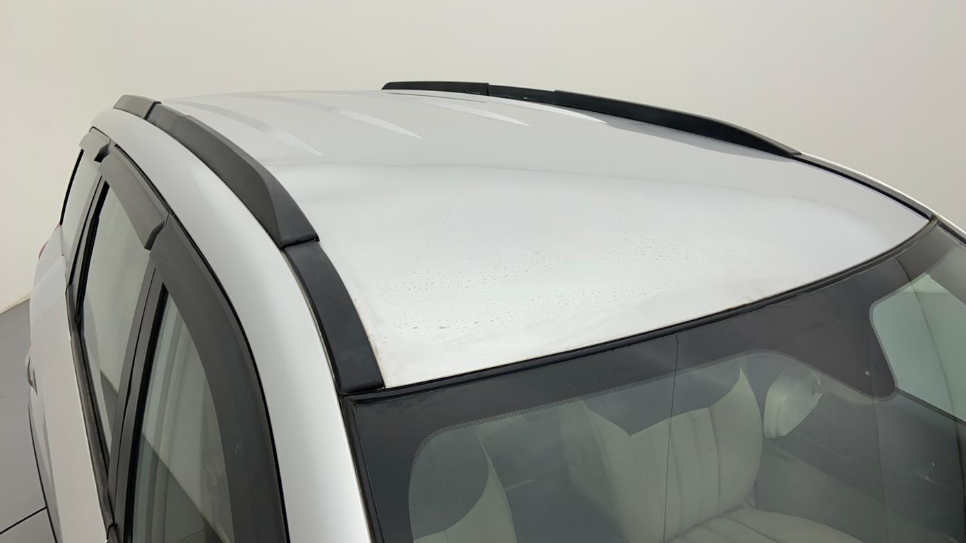 2017 Mahindra XUV500 W6 4X2, Diesel, Manual, 1,96,469 km, Roof