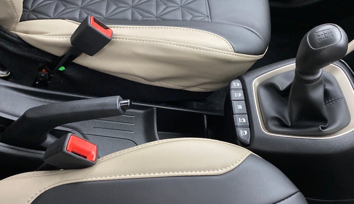 2022 Hyundai NEW SANTRO SPORTZ 1.1, Petrol, Manual, 452 km, Gear Lever