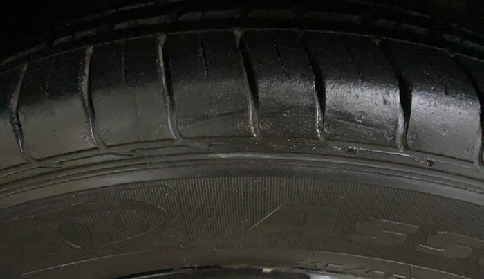 2019 MG HECTOR SHARP 1.5 DCT PETROL, Petrol, Automatic, 43,574 km, Right Front Tyre Tread