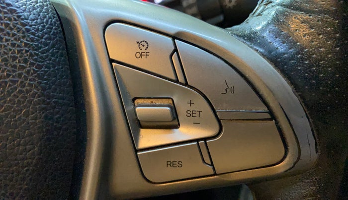 2021 Mahindra XUV300 W8 1.2 PETROL, Petrol, Manual, 53,404 km, Adaptive Cruise Control