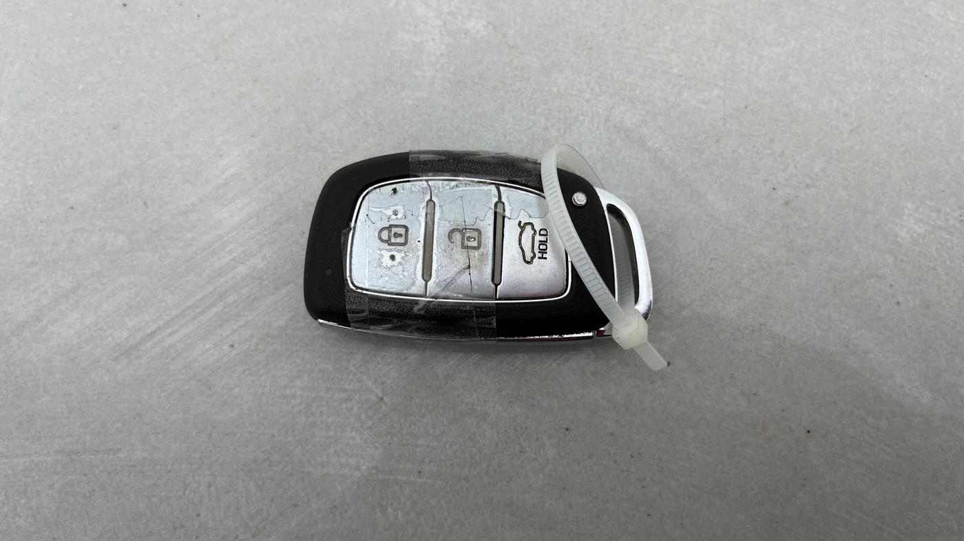 2014 Hyundai Grand i10 SPORTZ 1.2 KAPPA VTVT, Petrol, Manual, 78,777 km, Key Close Up