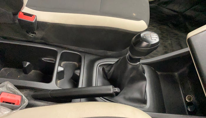 2023 Renault TRIBER RXL MT, Petrol, Manual, 35,525 km, Gear Lever